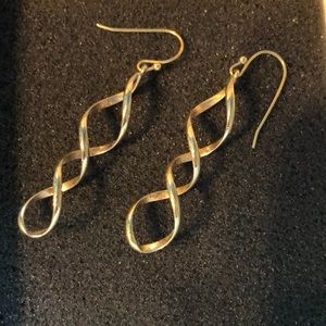 Lia Sophia earrings “Twizzler” In original box